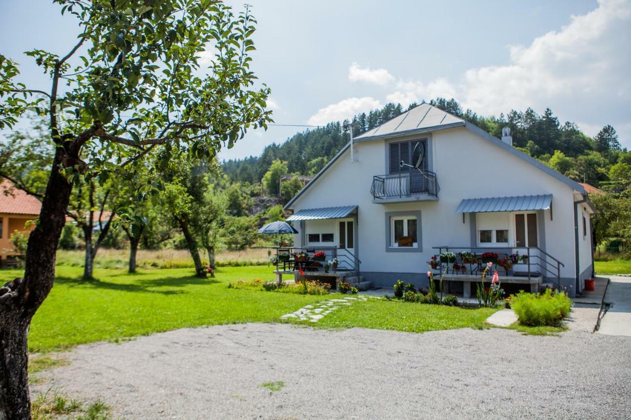 Apartments Heaven Cetinje Bagian luar foto